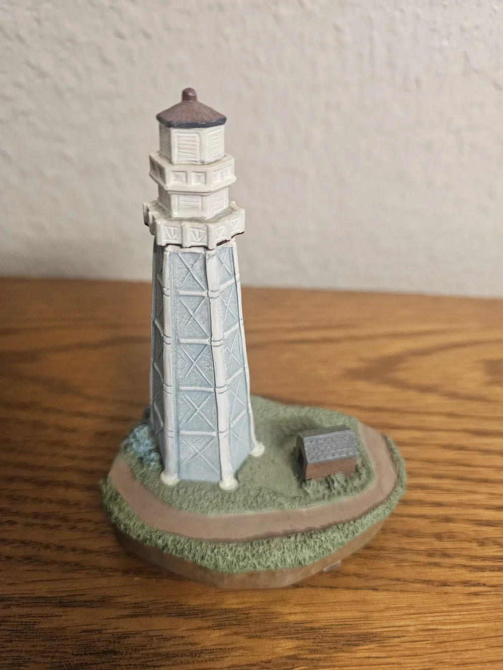 Spoontiques Old Hilton Head Light Lighthouse Figurine